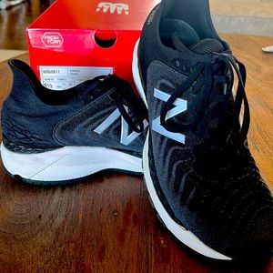 New Balance black, grey & white running shoes